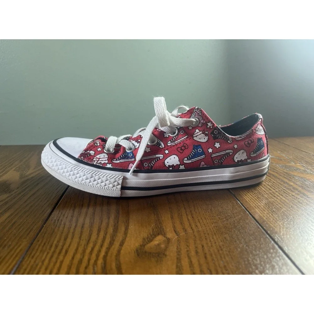 Converse x Hello Kitty Chuck Taylor All Star Low Top Red Youth Size 2 Casual